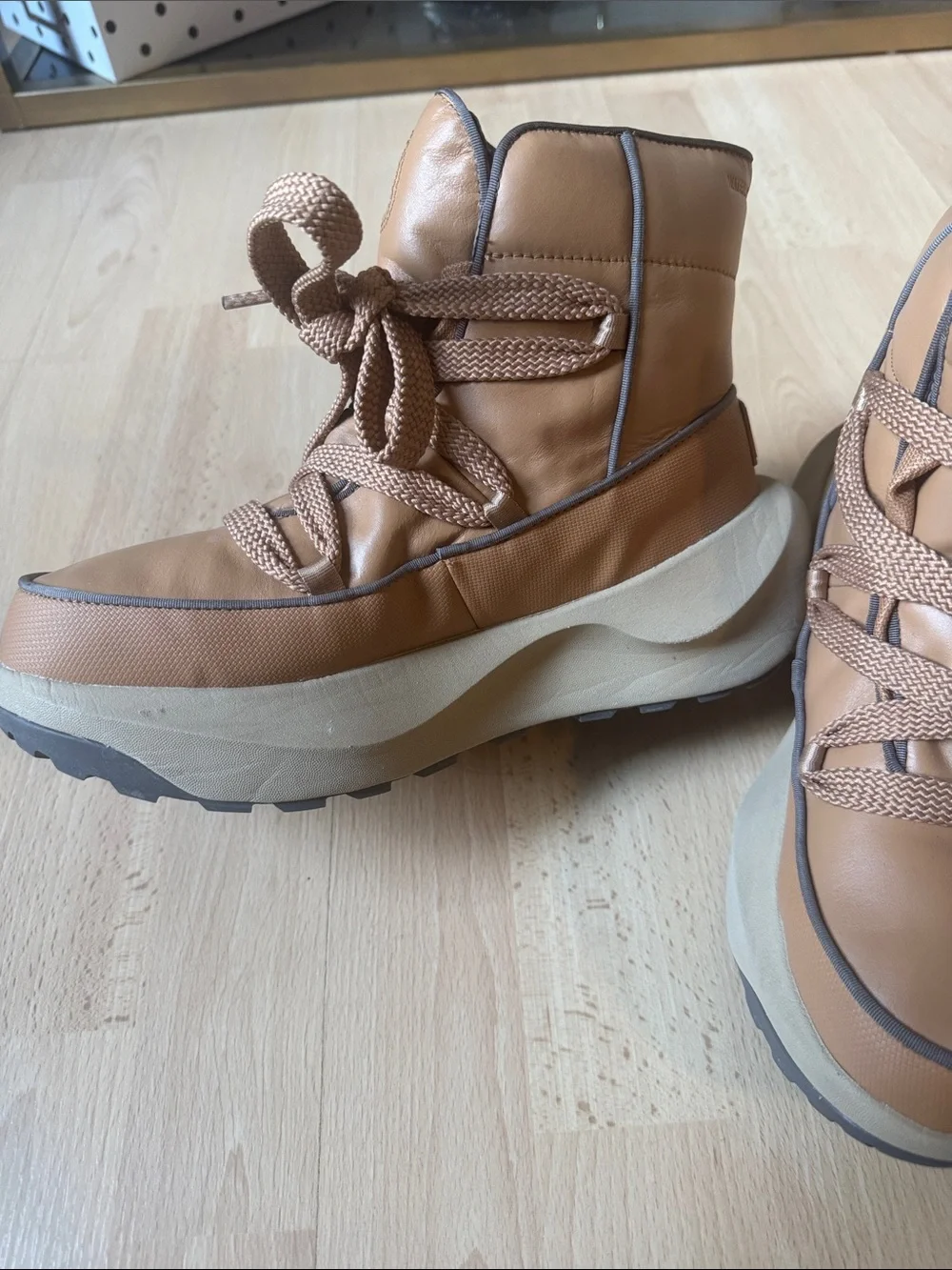 The North Face Women’s Halseigh ThermoBall™ Lace Waterproof Boots